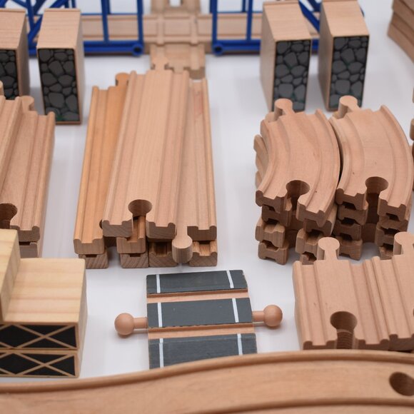 Lot of over 45 TRACK LOT Curves Ramps Straights Ascending Wooden Railway… - Picture 13 of 13